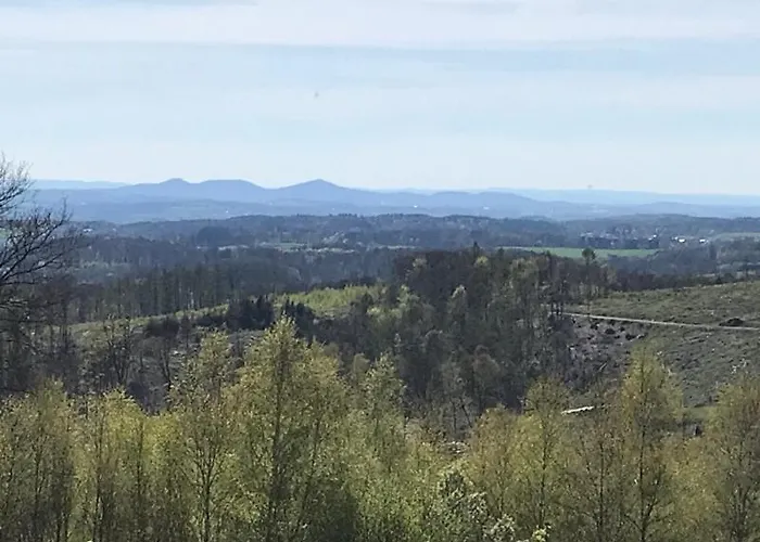 Haus Nr. 9 בית נופש *