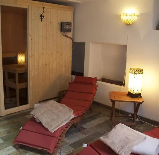 Haus Nr. 9 * Ruppichteroth